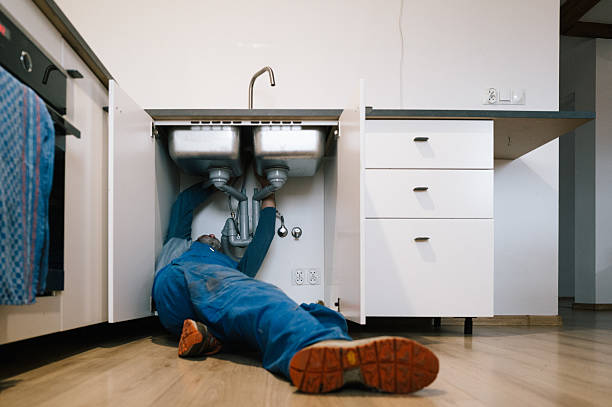 Professional Drain Cleaning technician working in Pineland, TX